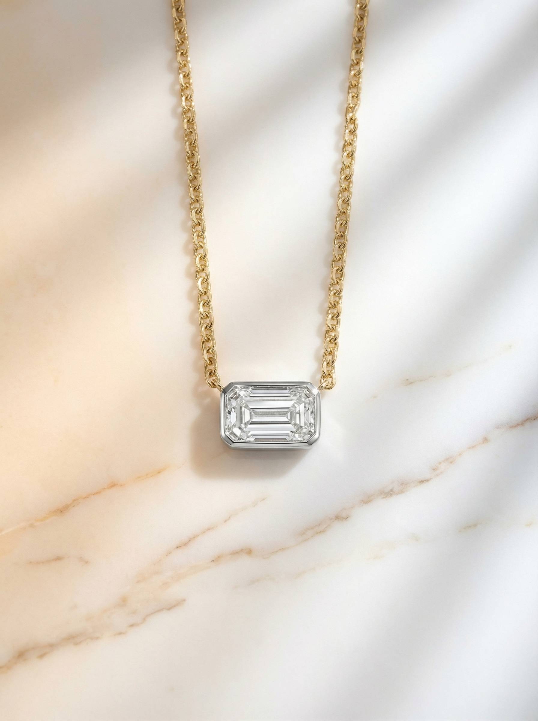 18ct yellow gold chain with lobster clasp