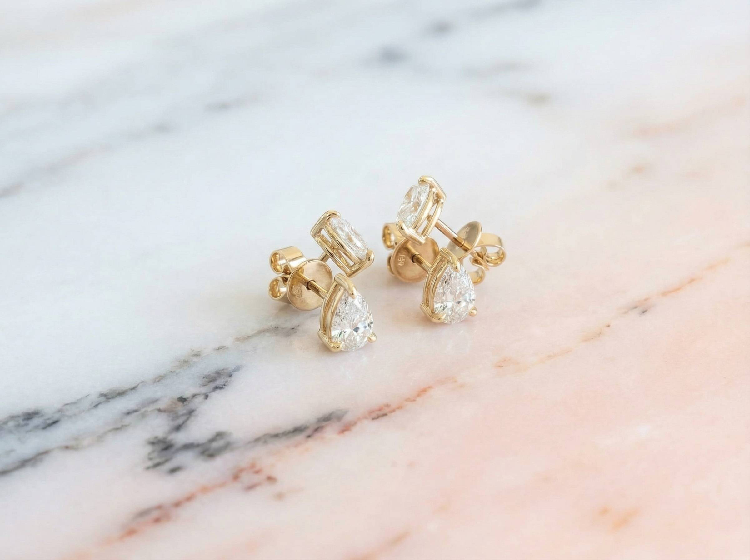 18ct Yellow Gold Stud Earrings