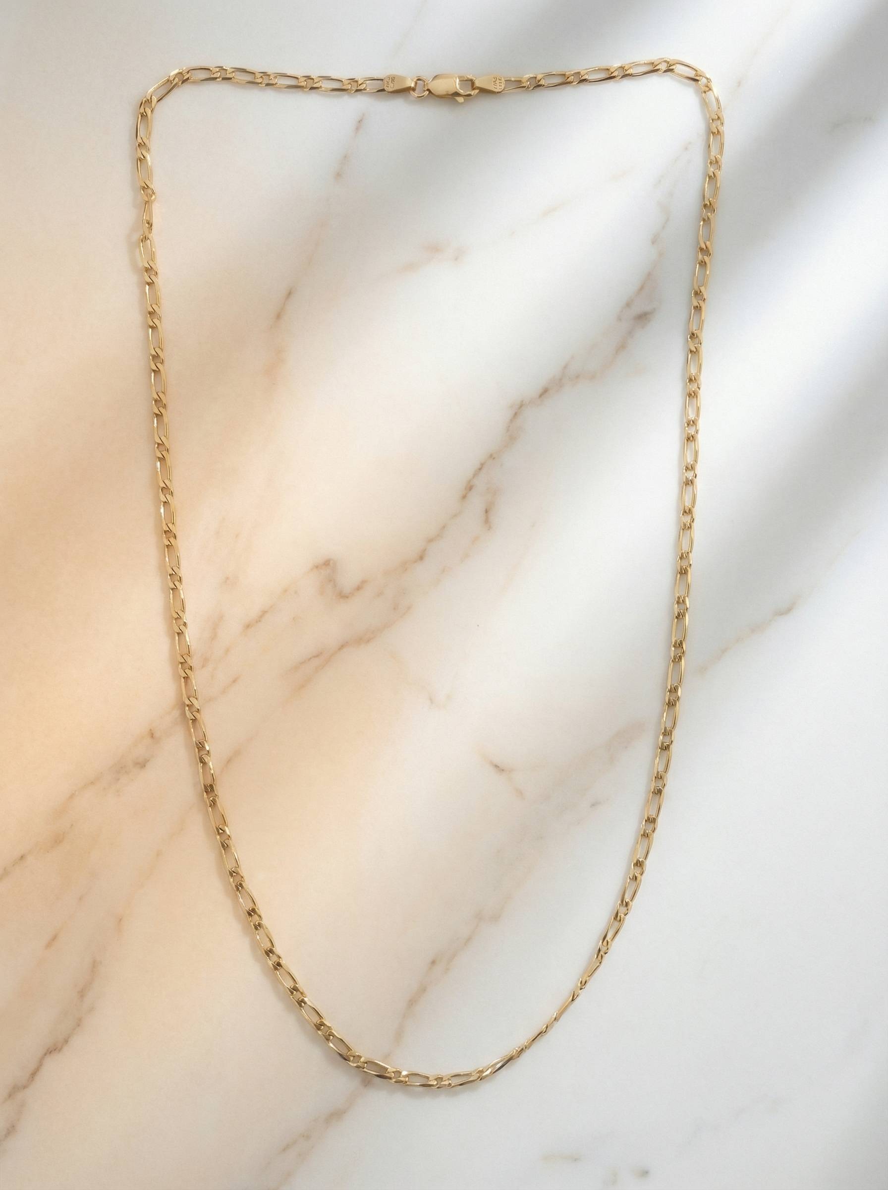 9ct yellow gold Figaro 1-and-1 chain necklace